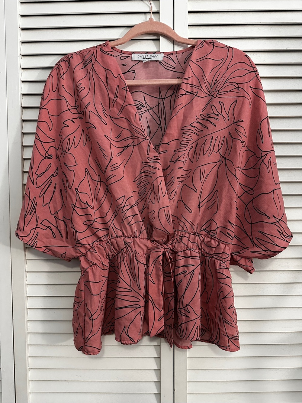 XL Sweet Rain Rose Pink Tropical-Leaf Peplum Top